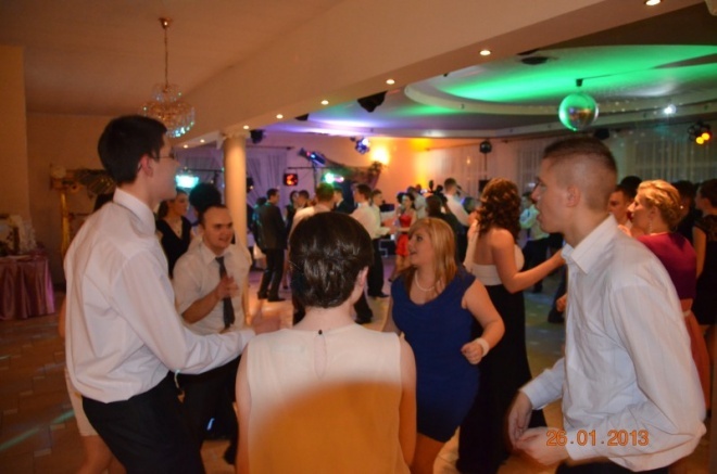 Studniówka w Zespole Szkół Powiatowych w Kadzidle [26.01.2013] - zdjęcie #50 - eOstroleka.pl