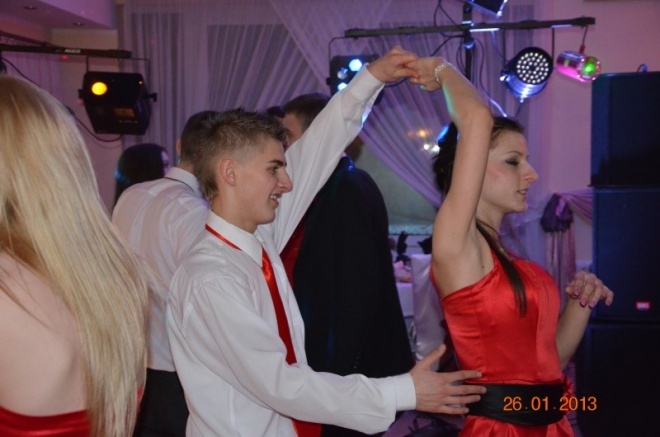 Studniówka w Zespole Szkół Powiatowych w Kadzidle [26.01.2013] - zdjęcie #48 - eOstroleka.pl