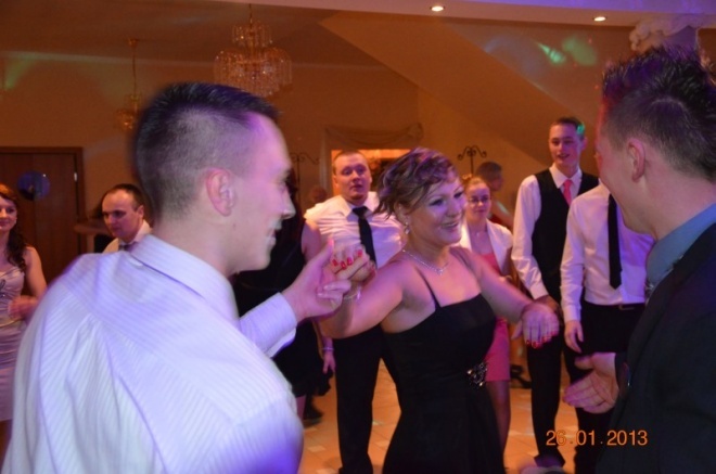 Studniówka w Zespole Szkół Powiatowych w Kadzidle [26.01.2013] - zdjęcie #41 - eOstroleka.pl