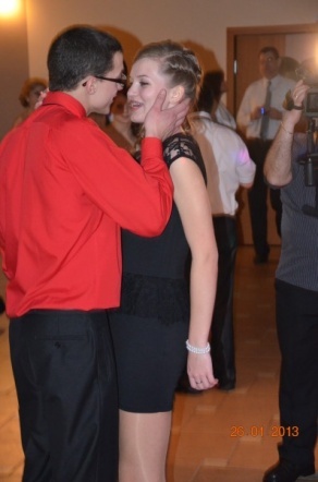 Studniówka w Zespole Szkół Powiatowych w Kadzidle [26.01.2013] - zdjęcie #38 - eOstroleka.pl