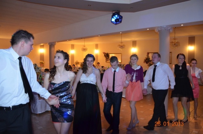 Studniówka w Zespole Szkół Powiatowych w Kadzidle [26.01.2013] - zdjęcie #31 - eOstroleka.pl