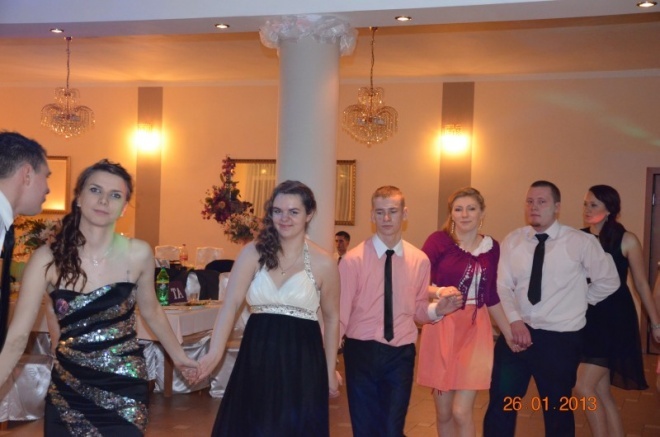 Studniówka w Zespole Szkół Powiatowych w Kadzidle [26.01.2013] - zdjęcie #28 - eOstroleka.pl