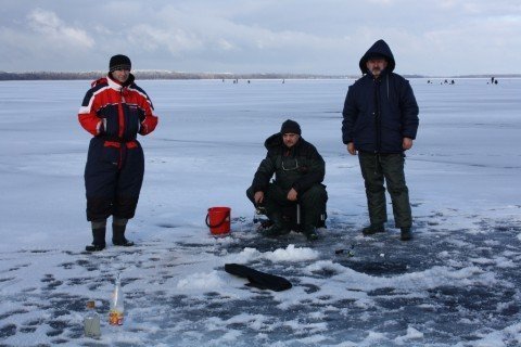 Udana wyprawa na lód wędkarzy z PZW „Narew 38” [03.02.2013] - zdjęcie #9 - eOstroleka.pl