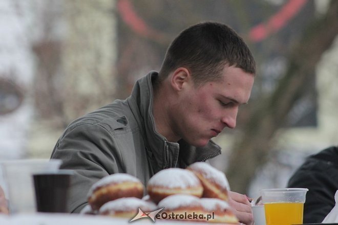 XII Mistrzostwa Ostrołęki w Jedzeniu Pączków [07.02.2013] - zdjęcie #43 - eOstroleka.pl