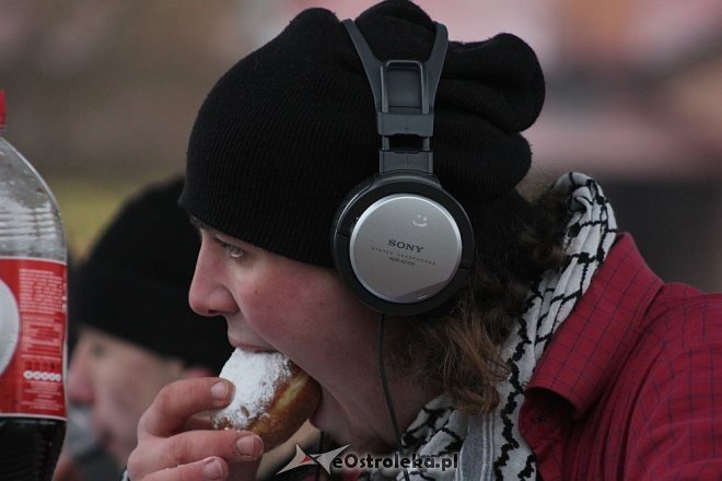 XII Mistrzostwa Ostrołęki w Jedzeniu Pączków [07.02.2013] - zdjęcie #22 - eOstroleka.pl