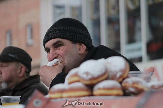 XII Mistrzostwa Ostrołęki w Jedzeniu Pączków [07.02.2013] - zdjęcie #18 - eOstroleka.pl