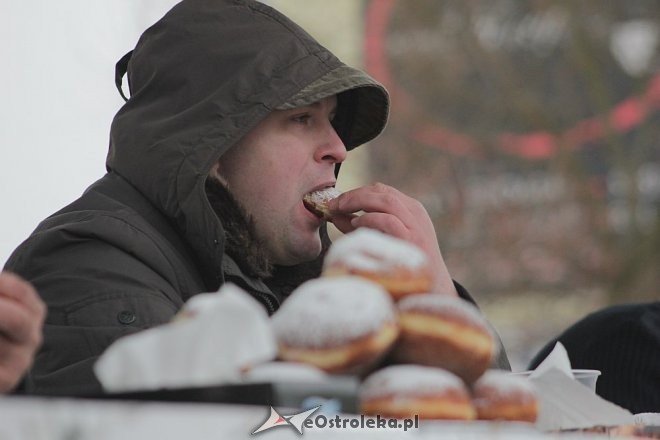 XII Mistrzostwa Ostrołęki w Jedzeniu Pączków [07.02.2013] - zdjęcie #11 - eOstroleka.pl