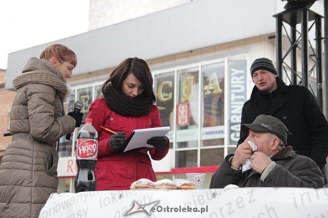 XII Mistrzostwa Ostrołęki w Jedzeniu Pączków [07.02.2013] - zdjęcie #9 - eOstroleka.pl