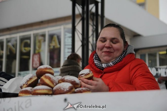 XII Mistrzostwa Ostrołęki w Jedzeniu Pączków [07.02.2013] - zdjęcie #4 - eOstroleka.pl
