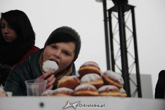 XII Mistrzostwa Ostrołęki w Jedzeniu Pączków [07.02.2013] - zdjęcie #1 - eOstroleka.pl