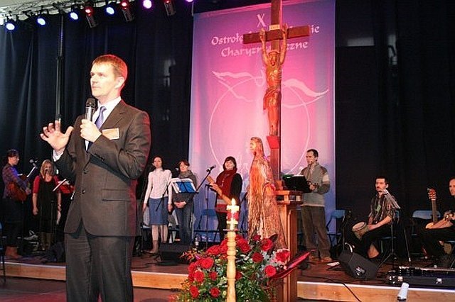 X Ostrołęckie Spotkania Charyzmatyczne [2-3.02.2013] - zdjęcie #3 - eOstroleka.pl