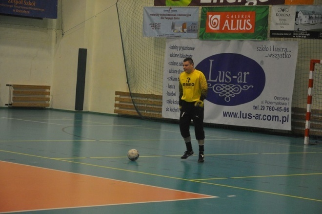 Nocna Liga Futsalu - 8. kolejka (08.02.2013) - zdjęcie #32 - eOstroleka.pl