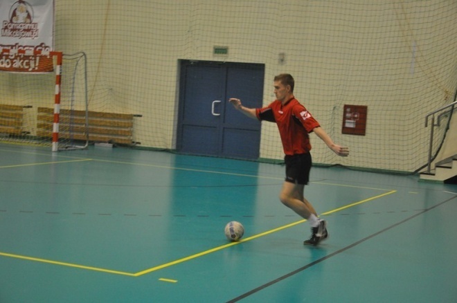 Nocna Liga Futsalu - 8. kolejka (08.02.2013) - zdjęcie #5 - eOstroleka.pl