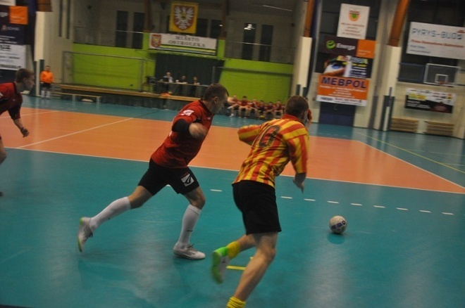 Nocna Liga Futsalu - 8. kolejka (08.02.2013) - zdjęcie #19 - eOstroleka.pl