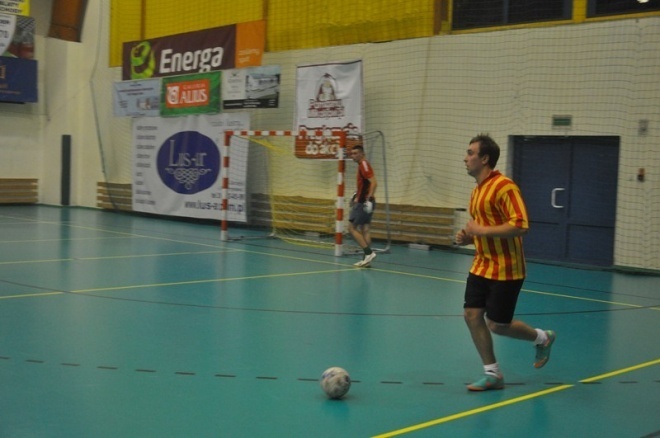 Nocna Liga Futsalu - 8. kolejka (08.02.2013) - zdjęcie #18 - eOstroleka.pl