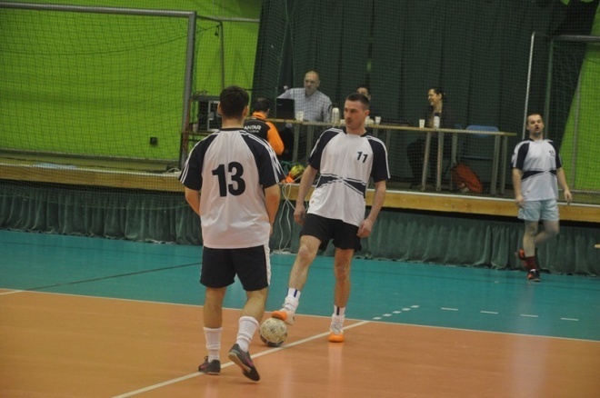 Nocna Liga Futsalu - 8. kolejka (08.02.2013) - zdjęcie #20 - eOstroleka.pl