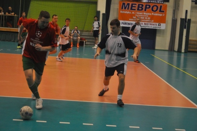 Nocna Liga Futsalu - 8. kolejka (08.02.2013) - zdjęcie #28 - eOstroleka.pl