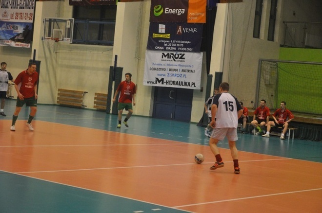 Nocna Liga Futsalu - 8. kolejka (08.02.2013) - zdjęcie #3 - eOstroleka.pl