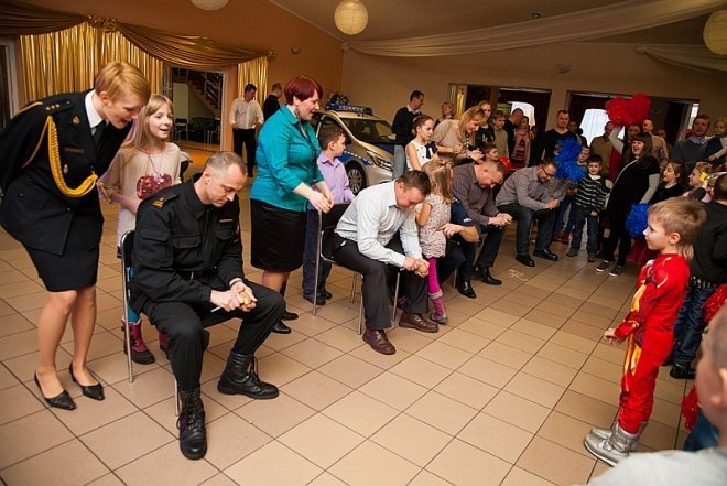 Bal Karnawałowy „Mundurówka” [9.02.2013] - zdjęcie #13 - eOstroleka.pl