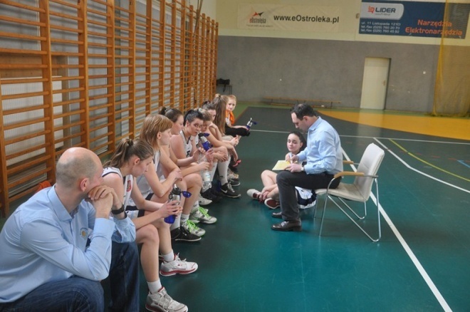 II liga: Unia Basket Ostrołęka - Alles Głowno (10.02.2013) - zdjęcie #3 - eOstroleka.pl