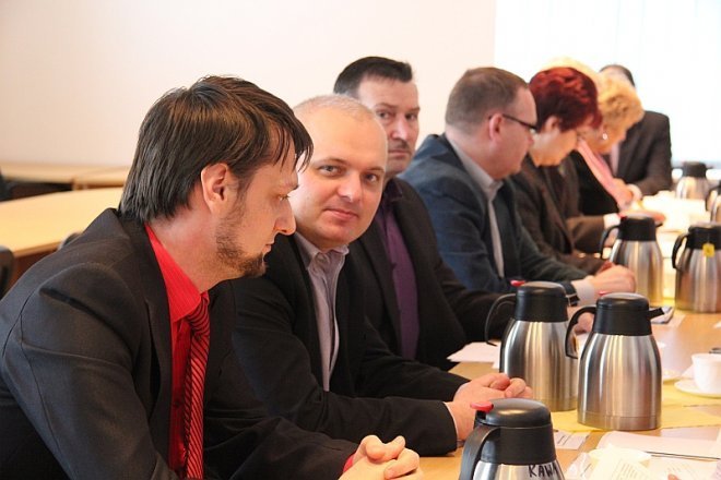 Posiedzenie Powiatowej Rady Zatrudnienia [13 II 2013] - zdjęcie #14 - eOstroleka.pl