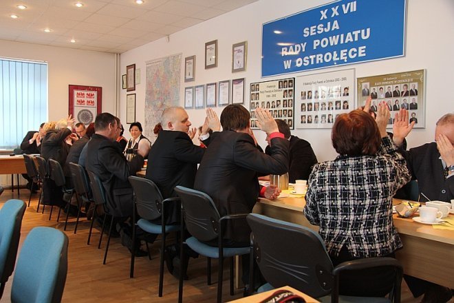 Posiedzenie Powiatowej Rady Zatrudnienia [13 II 2013] - zdjęcie #9 - eOstroleka.pl