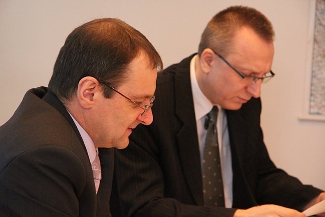 Posiedzenie Powiatowej Rady Zatrudnienia [13 II 2013] - zdjęcie #1 - eOstroleka.pl
