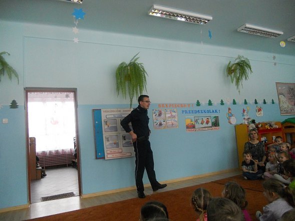 Bezpieczne zabawy na śniegu i lodzie w PM nr 8 [14.02.2013] - zdjęcie #10 - eOstroleka.pl