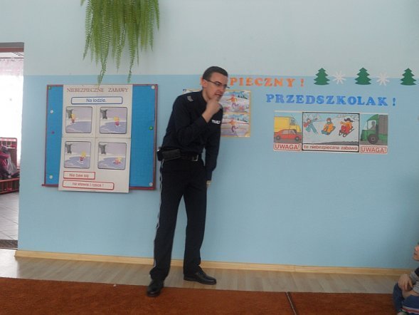 Bezpieczne zabawy na śniegu i lodzie w PM nr 8 [14.02.2013] - zdjęcie #8 - eOstroleka.pl