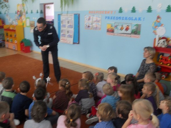 Bezpieczne zabawy na śniegu i lodzie w PM nr 8 [14.02.2013] - zdjęcie #6 - eOstroleka.pl