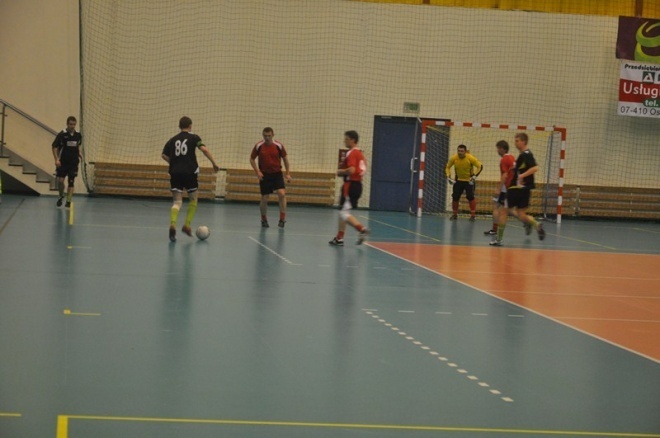 Nocna Liga Futsalu - 9. kolejka (15.02.2013) - zdjęcie #23 - eOstroleka.pl