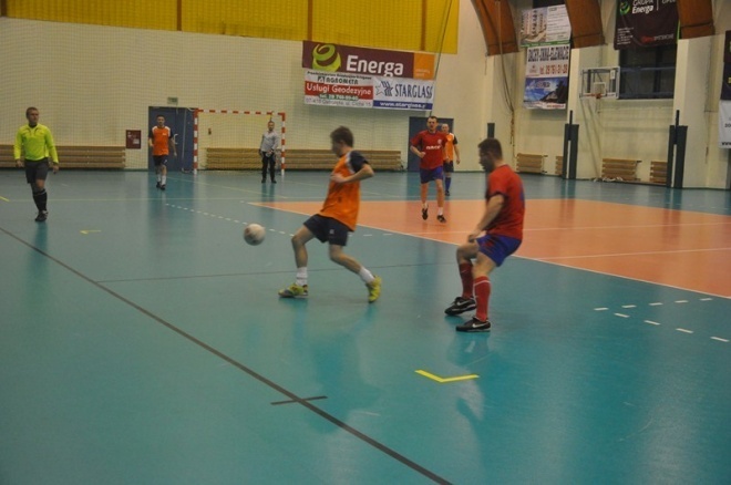 Nocna Liga Futsalu - 9. kolejka (15.02.2013) - zdjęcie #22 - eOstroleka.pl