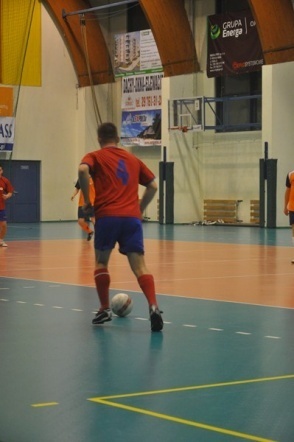 Nocna Liga Futsalu - 9. kolejka (15.02.2013) - zdjęcie #28 - eOstroleka.pl