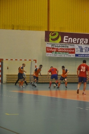 Nocna Liga Futsalu - 9. kolejka (15.02.2013) - zdjęcie #29 - eOstroleka.pl