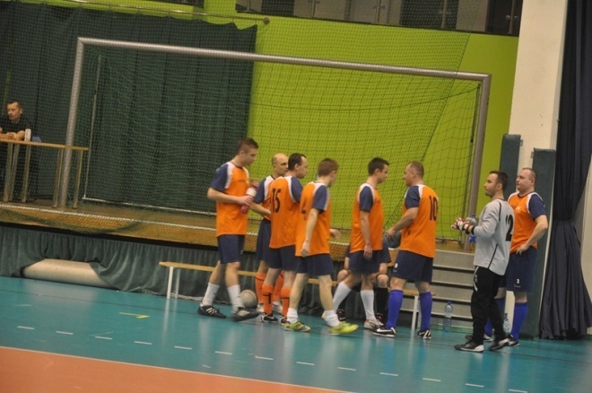 Nocna Liga Futsalu - 9. kolejka (15.02.2013) - zdjęcie #30 - eOstroleka.pl