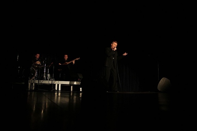 Nastroje we Dwoje: Koncert Michała Bajora [16.02.2013] - zdjęcie #3 - eOstroleka.pl