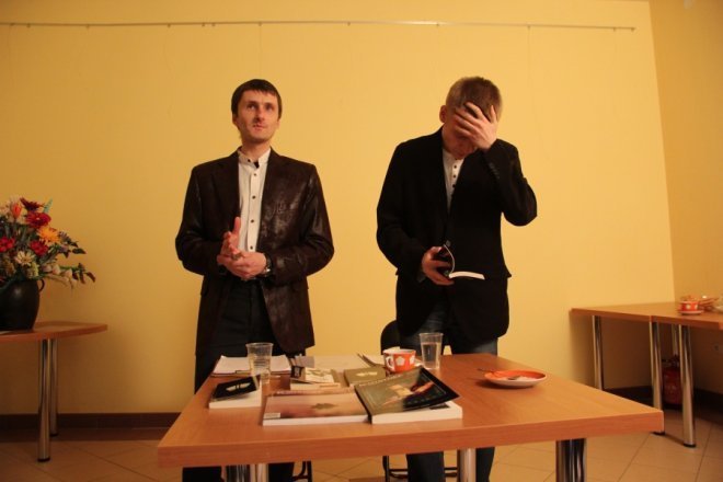 Poetyckie spotkania Na studziennej [16 II 2013] - zdjęcie #17 - eOstroleka.pl