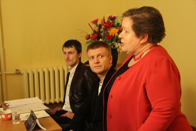 Poetyckie spotkania Na studziennej [16 II 2013] - zdjęcie #8 - eOstroleka.pl