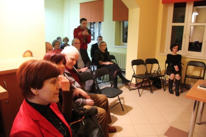 Poetyckie spotkania Na studziennej [16 II 2013] - zdjęcie #11 - eOstroleka.pl