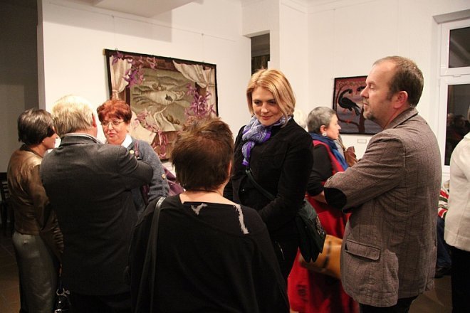 Wernisaż wystawy Gobelinów z Galerii Ostrołęka [22 II 2013] - zdjęcie #7 - eOstroleka.pl