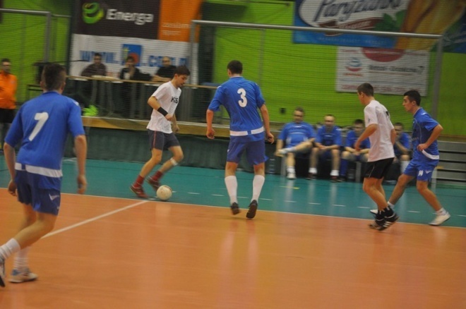 Nocna Liga Futsalu - 10. kolejka (22.02.2013) - zdjęcie #29 - eOstroleka.pl