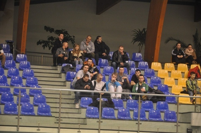 Nocna Liga Futsalu - 10. kolejka (22.02.2013) - zdjęcie #20 - eOstroleka.pl
