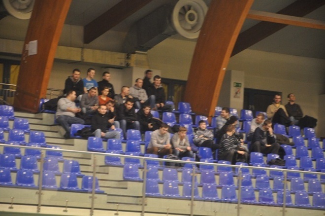 Nocna Liga Futsalu - 10. kolejka (22.02.2013) - zdjęcie #17 - eOstroleka.pl