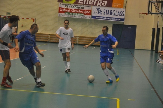 Nocna Liga Futsalu - 10. kolejka (22.02.2013) - zdjęcie #15 - eOstroleka.pl