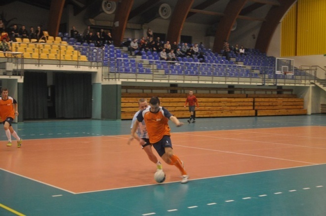 Nocna Liga Futsalu - 10. kolejka (22.02.2013) - zdjęcie #5 - eOstroleka.pl