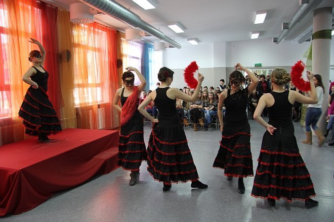 V Festiwal Fryzjerstwa Artystycznego w ZSZ 2 [25 II 2013] - zdjęcie #43 - eOstroleka.pl