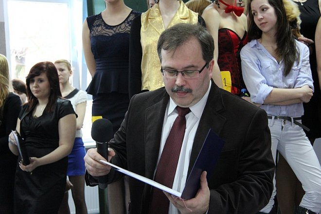 V Festiwal Fryzjerstwa Artystycznego w ZSZ 2 [25 II 2013] - zdjęcie #38 - eOstroleka.pl