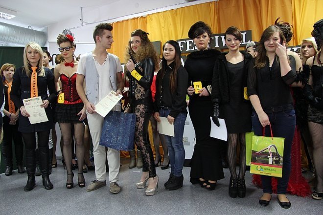 V Festiwal Fryzjerstwa Artystycznego w ZSZ 2 [25 II 2013] - zdjęcie #20 - eOstroleka.pl