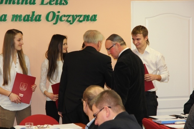 Lelis: Najlepsi młodzi sportowcy nagrodzeni podczas sesji Rady Gminy [26 II 2013] - zdjęcie #2 - eOstroleka.pl