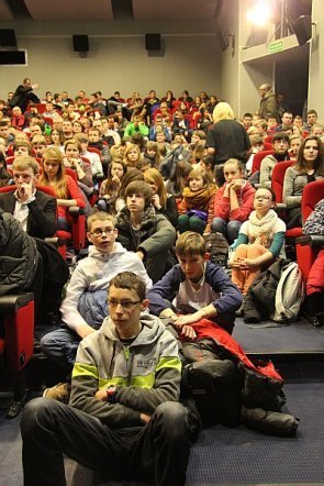 Tłumy Ostrołęczan na koncercie Andrzeja Kołakowskiego w OCK [1 III 2013] - zdjęcie #2 - eOstroleka.pl